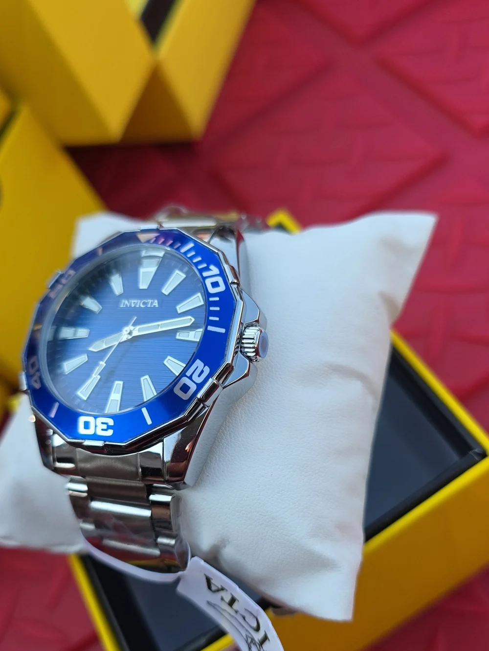 412.  Invicta Diver Meridian Men's Watch - 46mm. Steel (69243)
